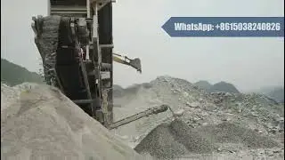 Mobile crusher for construction waste treatment