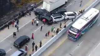 hanya gara gara asap tebal 13 kendaraan mengalami kecelakaan beruntun di jalan tol pejagan