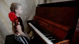 Щёлокова Анна, 11 лет  И.С. Бах Куранта из Французской сюиты №2