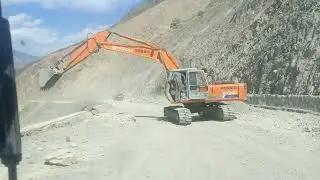 Hitachi Ex 200