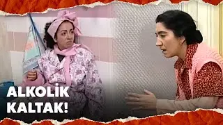 Tuvalette Elaleme Nude Foto Mu Atıyorsun Lan?! - Safiye Saka Sahneleri