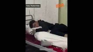 Сын обнимает умершую мать