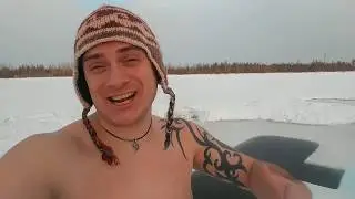 Купание в проруби // Моржи - клуб ,,Бодрячок,,