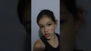 fazendo ginástica  (no primeiro vídeo )