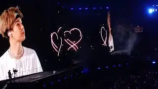 BTS 2019 LONDON WEMBLEY JIN QUEEN A-YO