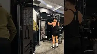 Rear delt cable flyes: HOW TO | #exercisetips #motivation #gymmotivation