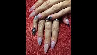 Haciendo uñitas