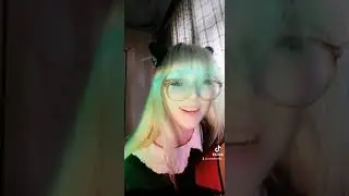 @alyona_shvetz - мальчики не плачут (cover #нагитаре) #алёнашвец