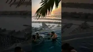 голый моргенштерн купается с диларой в бассейне 