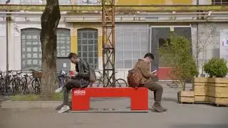 ambient media - Nescafé The Hello Bench