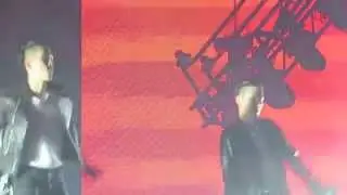 Kwon Twins - BIGBANG 2015 World Tour 'Made' in NJ [fancam]