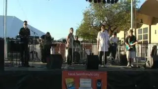 Rendezvous performing EWF's Shinning Star