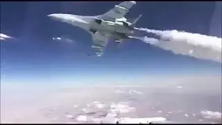 Crazy Russian Pilot Of The Sukhoi Su-35 Fighter || Dangerous Maneuver In The Sky Above East Asia.