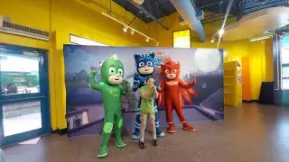 Our Day at Sesame Place| Sesame Street Character Meet & Greet | Birthday Party Parade | Episode 14