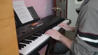 Learning Piano - Week 2  - Caprice (Playing with both hands!)