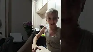 крутой с пистолетом