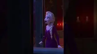 Did Elsa just stopped working? 😳     #frozen #disney #disneyfrozen #elsafrozen #frozen2