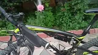 Universal rearview mirror for bikes, scooters and mopeds.Универсальное зеркало заднего вида на вело