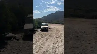 Из какого фильма эта 🚙 ?
