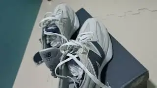 NEW BALANCE 327 GRAY - ON FEET
