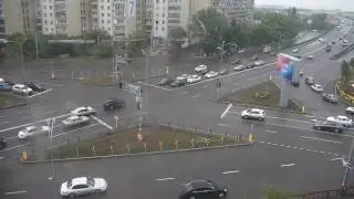 "ЗАБЫЛ НАЖАТЬ НА ТОРМОЗ"г.Караганда перекресток Б Жырау-Ермекова 02.07.2016