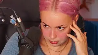 streamer got sent a weird link
