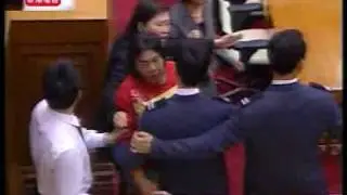 社民連三子被CUT抗議片段@財政預算案