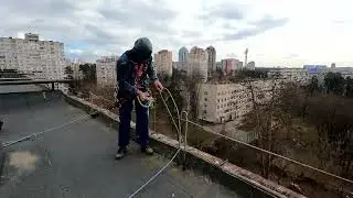 Тебе не быть альпинистом , если ты сорванец...