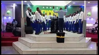 la prestation de la chochardi kimbuala 1 à l'église de la borne , une excellente