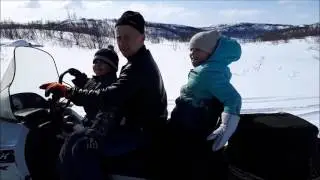 Катаемся на снегоходах))