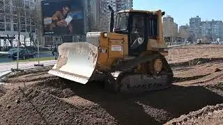 bulldozer CAT D4H XL Land filling