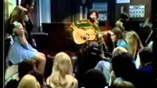 Grateful Dead play 