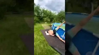 УДАЧНЫЙ ПРЫЖОК В БАССЕЙН #tiktok #юмор #shorts