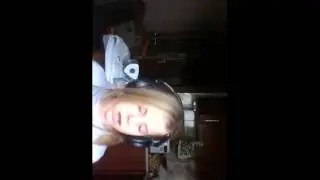 Что у неё в Айфоне?The NB