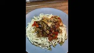 Японская лапша Удон с индейкой и овощами🤤