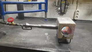 Mini forge made from just two bricks + an injection torch! DIY!