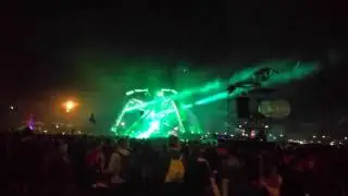 3:30 of Andy C at Arcadia, Glastonbury on 25/6/16