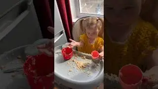 Доброе утро ☀️ Алиса позавтракала: кексик и стакан молока 🥛 2 года 1 месяц ❤️ Влог 📹 Юлия Бородина