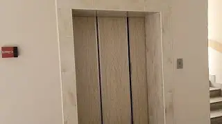 Редкость! Нерабочий лифт КМЗ 1993 года в поликлинике