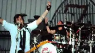 Three Days Grace - I Hate Everything About You - Lubbock 2011