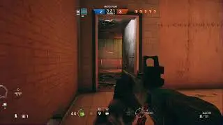 Clutching With Beta Skin - Rainbow Six Siege Y1S2