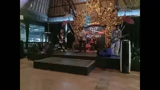 SHOWBIZ - Plug in Baby ( Muse ) // Roxpro vol.5
