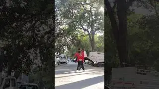 piche Wale uncle learning dance...👀😂 #maikhiladituanari #maikhiladi #bollywood #ektalsa #ektasingh