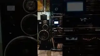 Sony LBT D905 playing Offspring