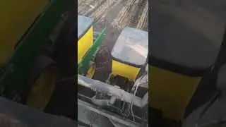 Робота сеялки John Deere 7240 и укладка капельного орошения