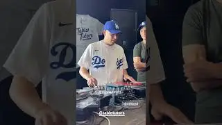 Cutting it up w/ Slippee and Vekked on his stopover in Vancouver!