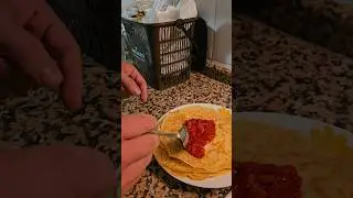 Bliní ruso con fresa #crepes #comida #comidarusa #rico #cocinafacil