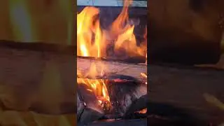 завораживает)