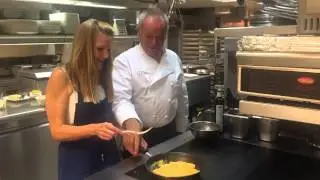 Wolfgang Puck's perfect 5 minute omelette