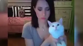 Покажи киску!
